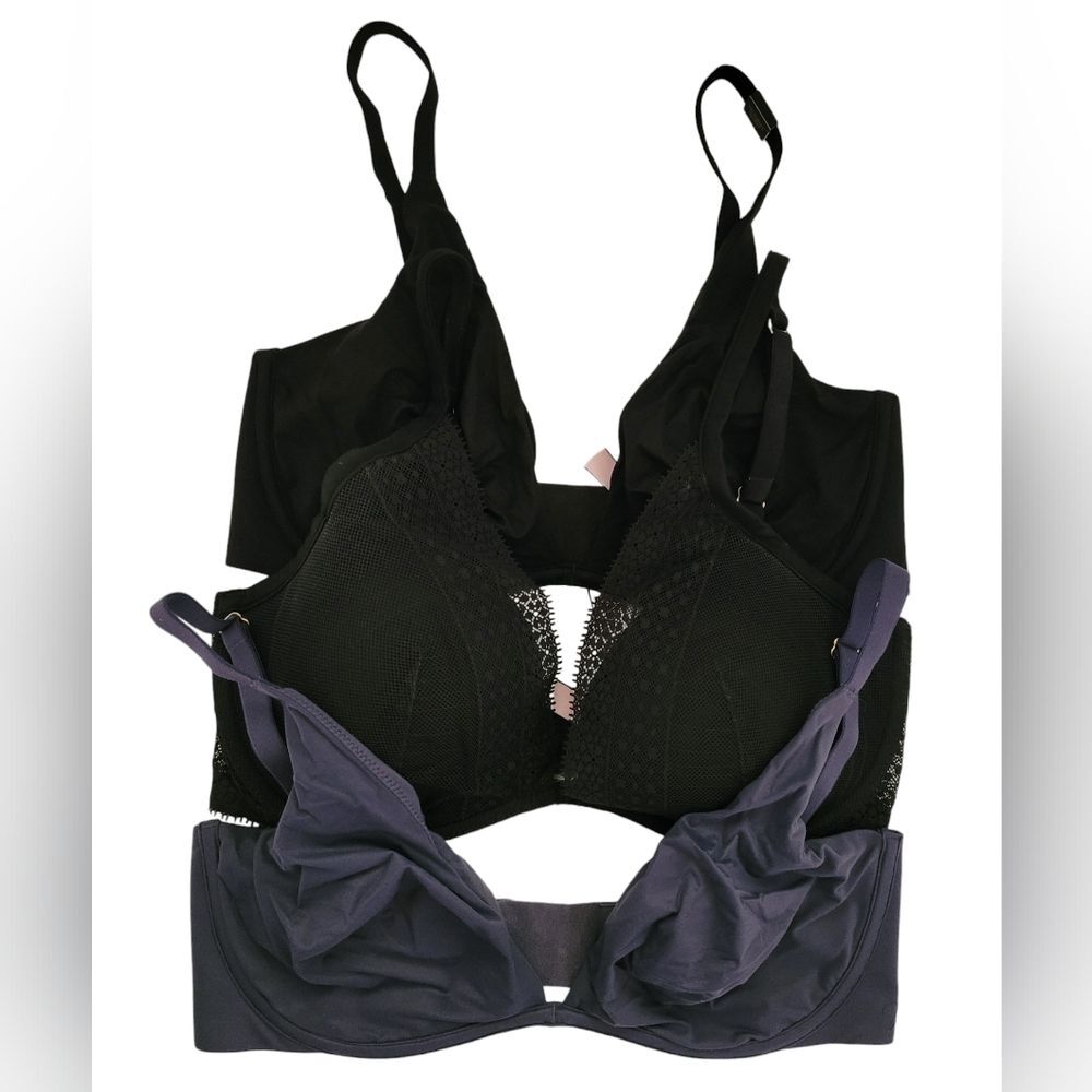 Victoria's Secret Plunge Bras Size 32DD (3pc)